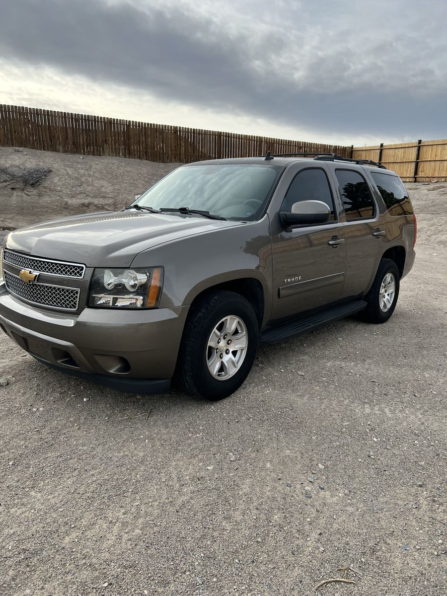 2011 CHEVROLET TAHOE LS