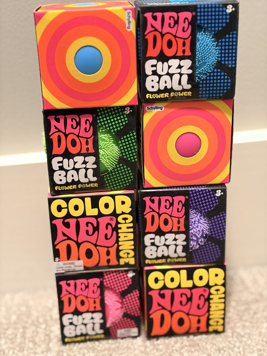 Needoh Fuzz Ball Flower Power and Color Change Ball