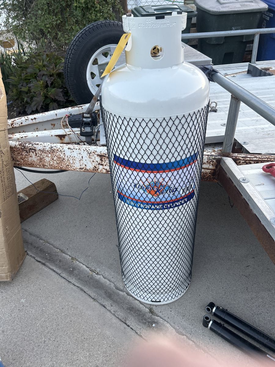 Flame King 100 pound propane tank