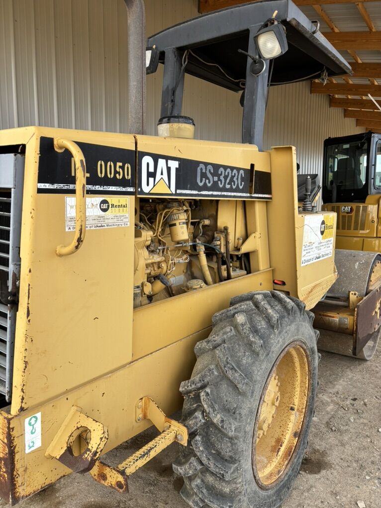 Cat 323 Roller
