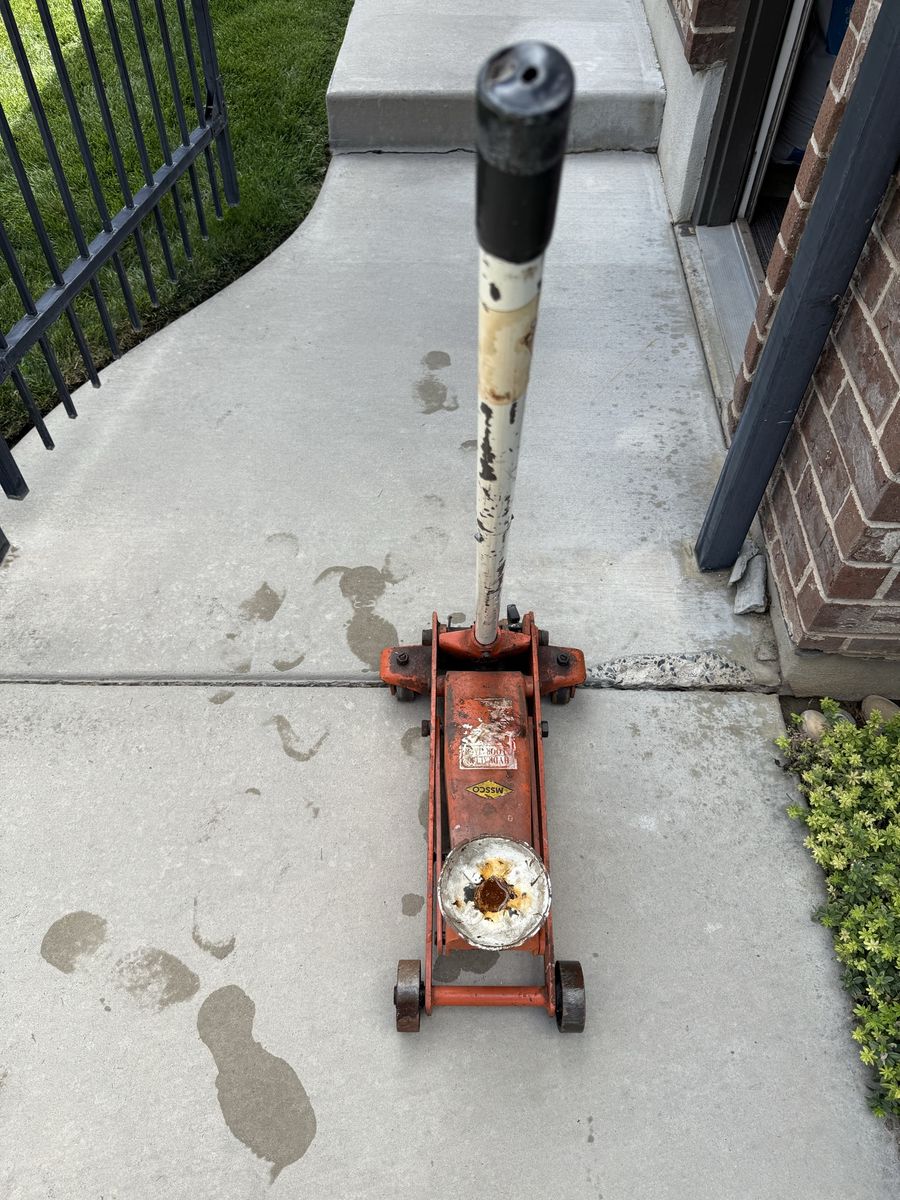 MSSCO Heavy Duty Hydraulic Floor Jack