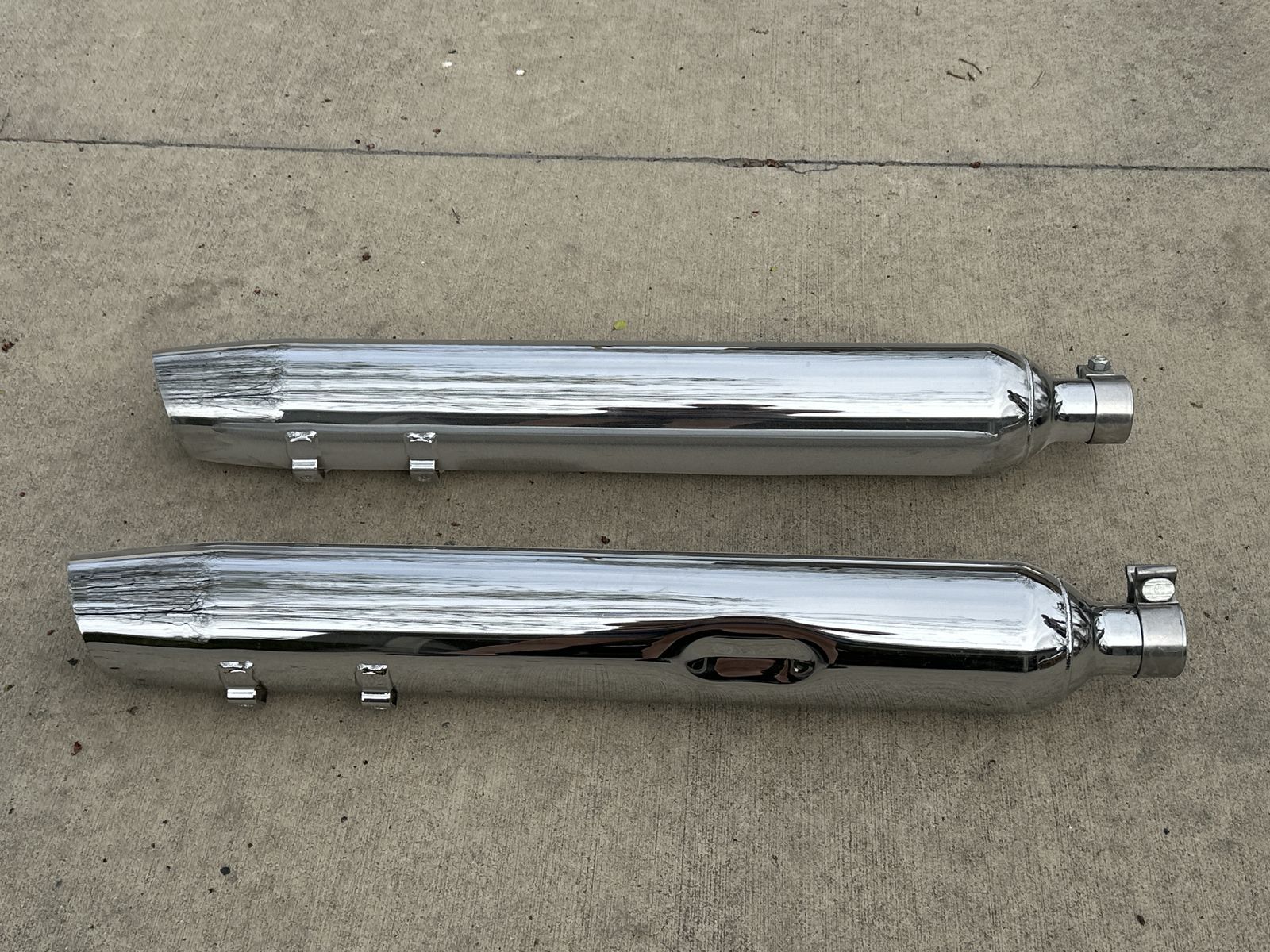 2005 Harley Davidson stock Chrome Tail Pipe