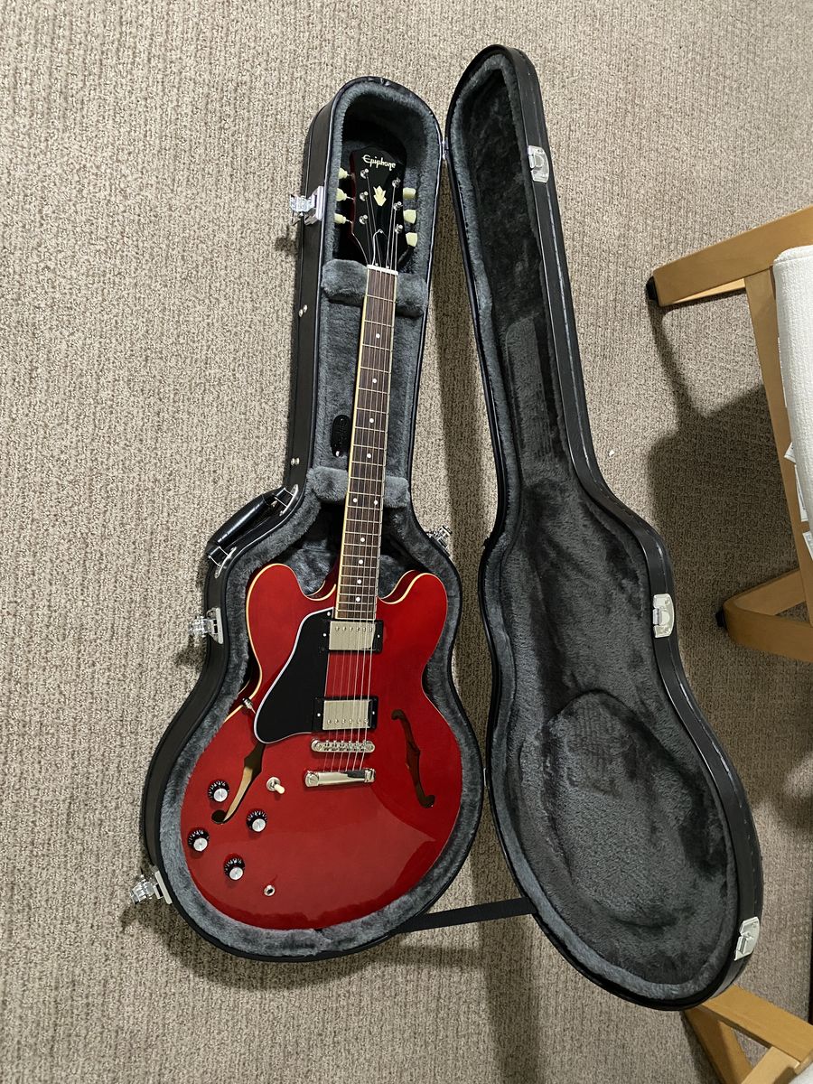 Epiphone ES335 with case