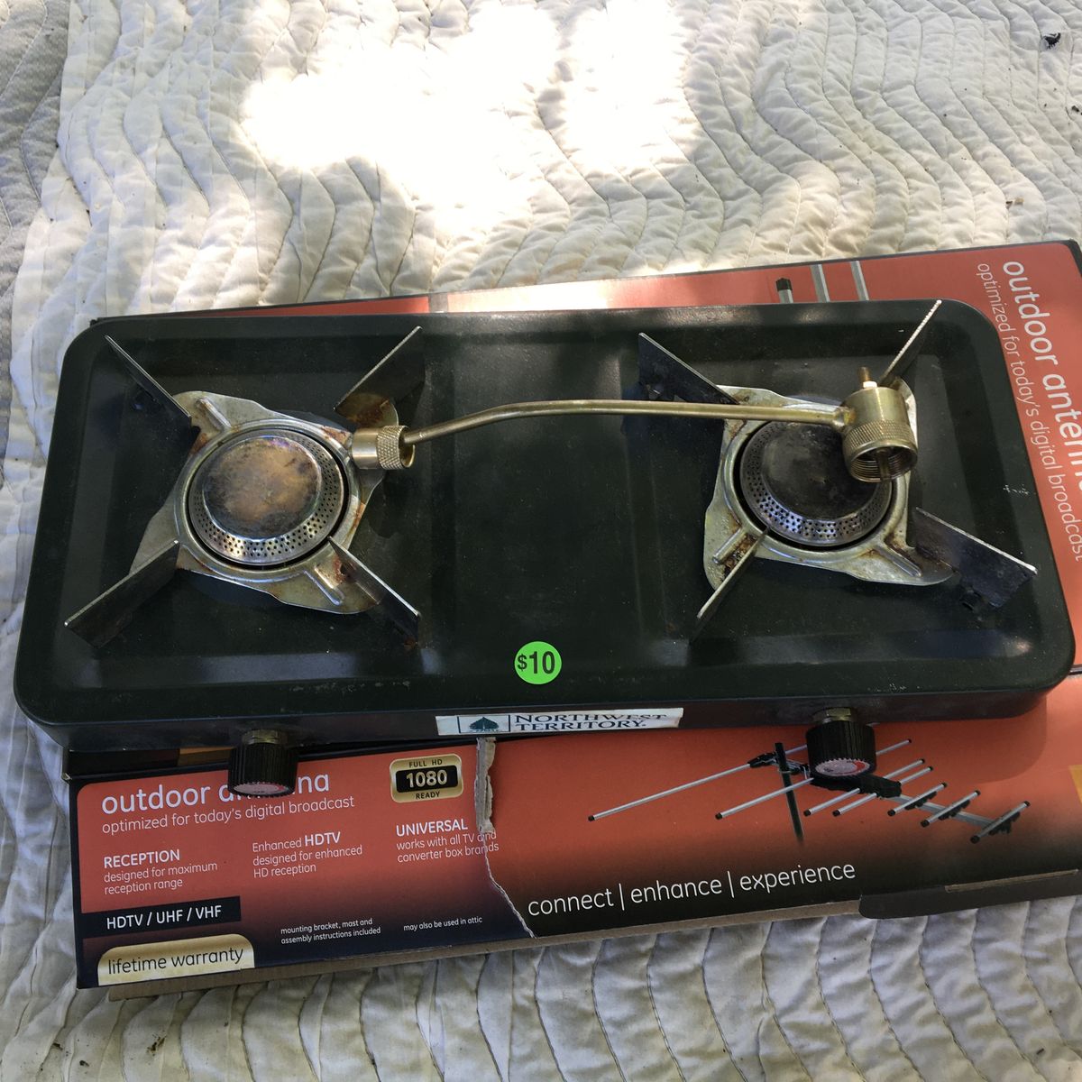 PROPANE CAMP STOVE