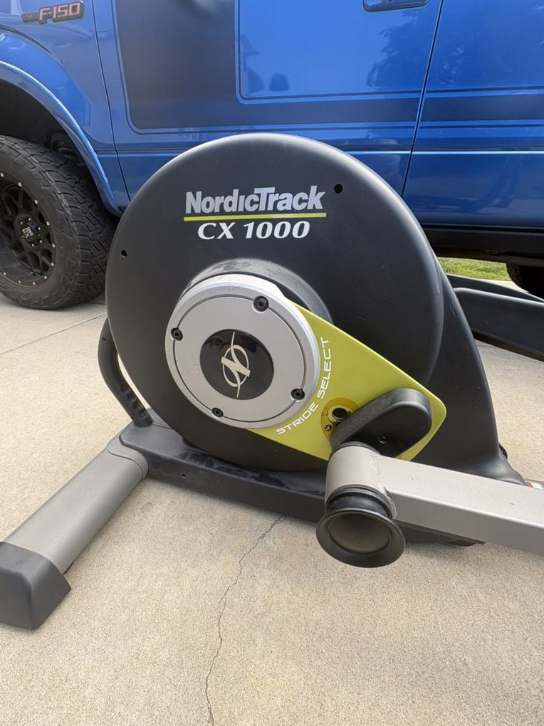 ️Space Saver Nordic Track Elliptical Machine️
