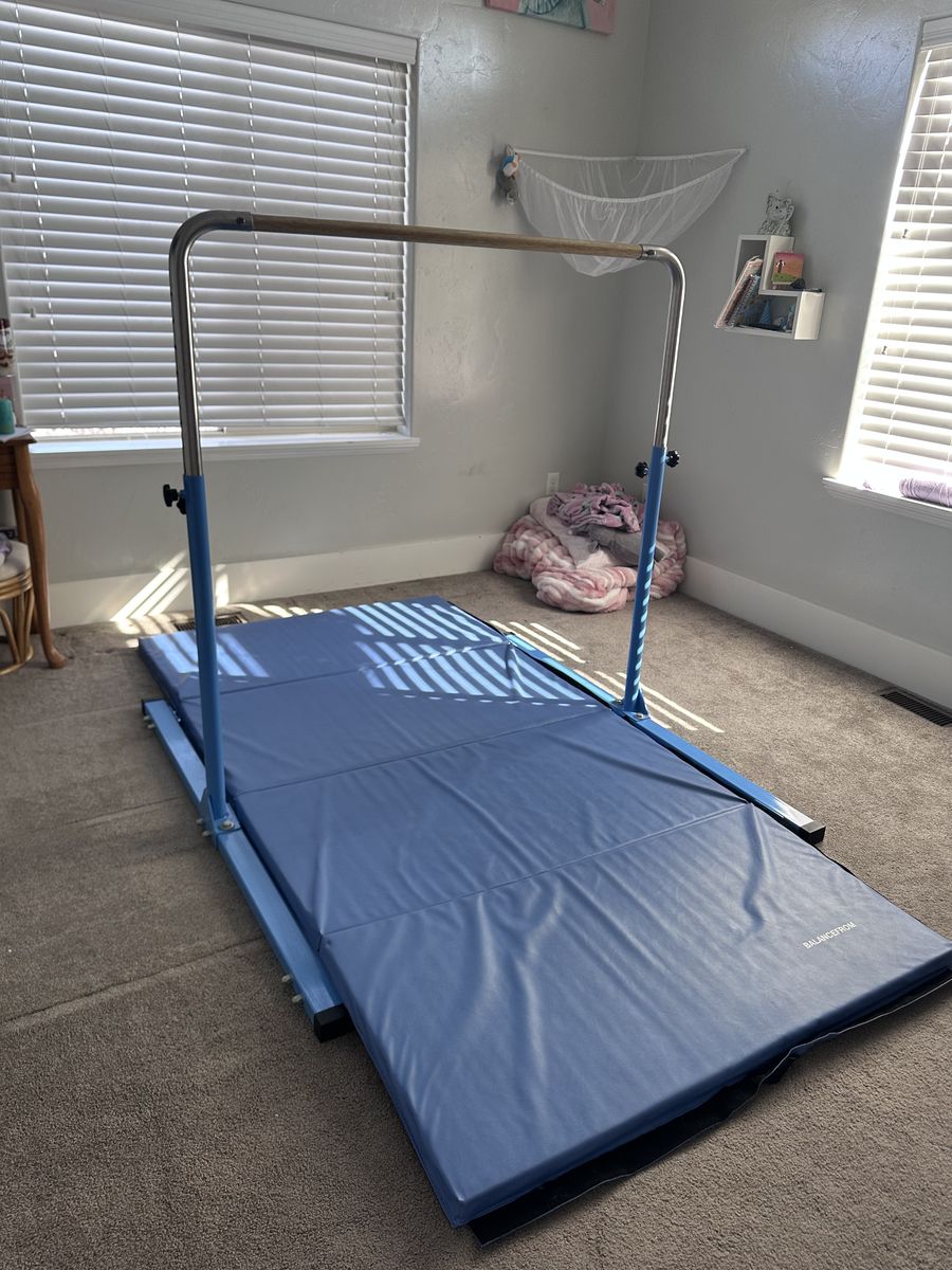 Gymnastics Bar with Mat
