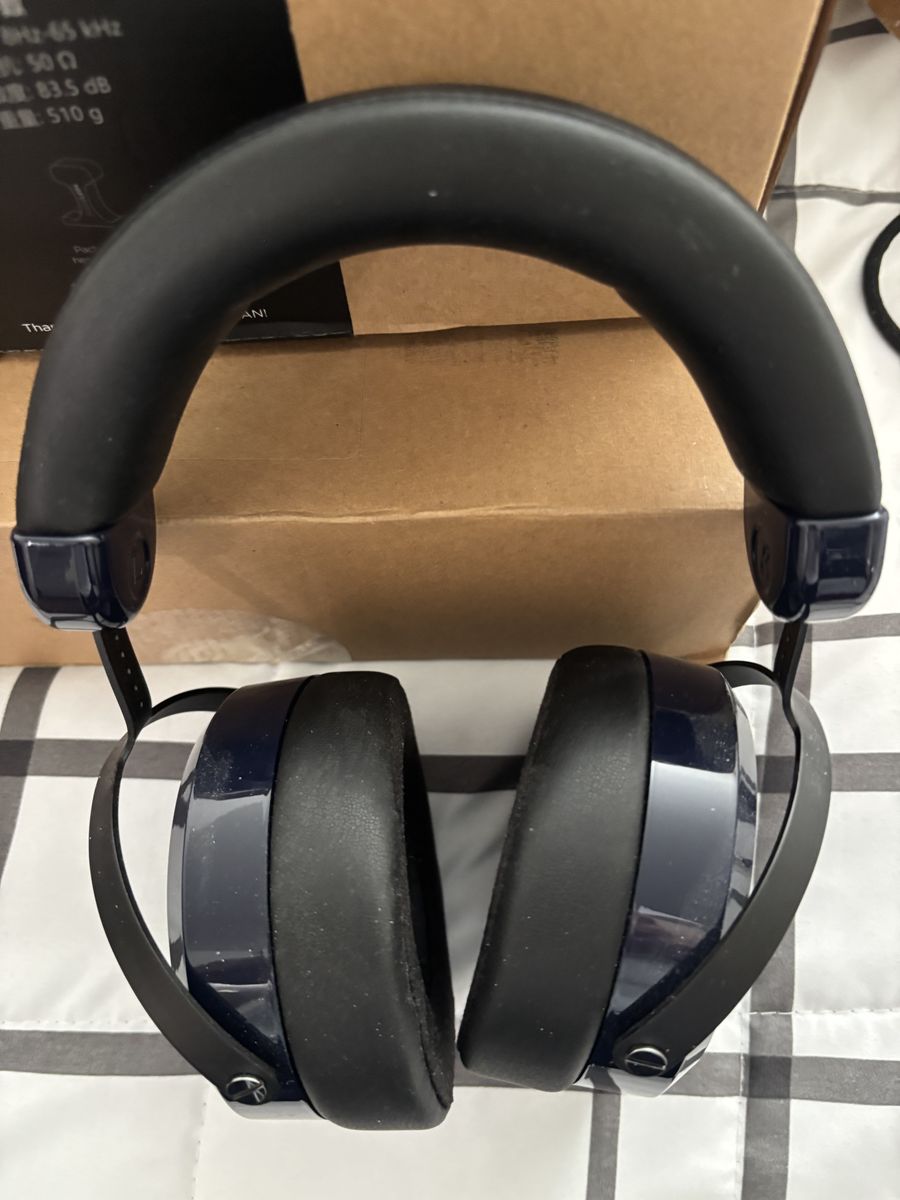 HiFiMan HE6SE headphones LNIB