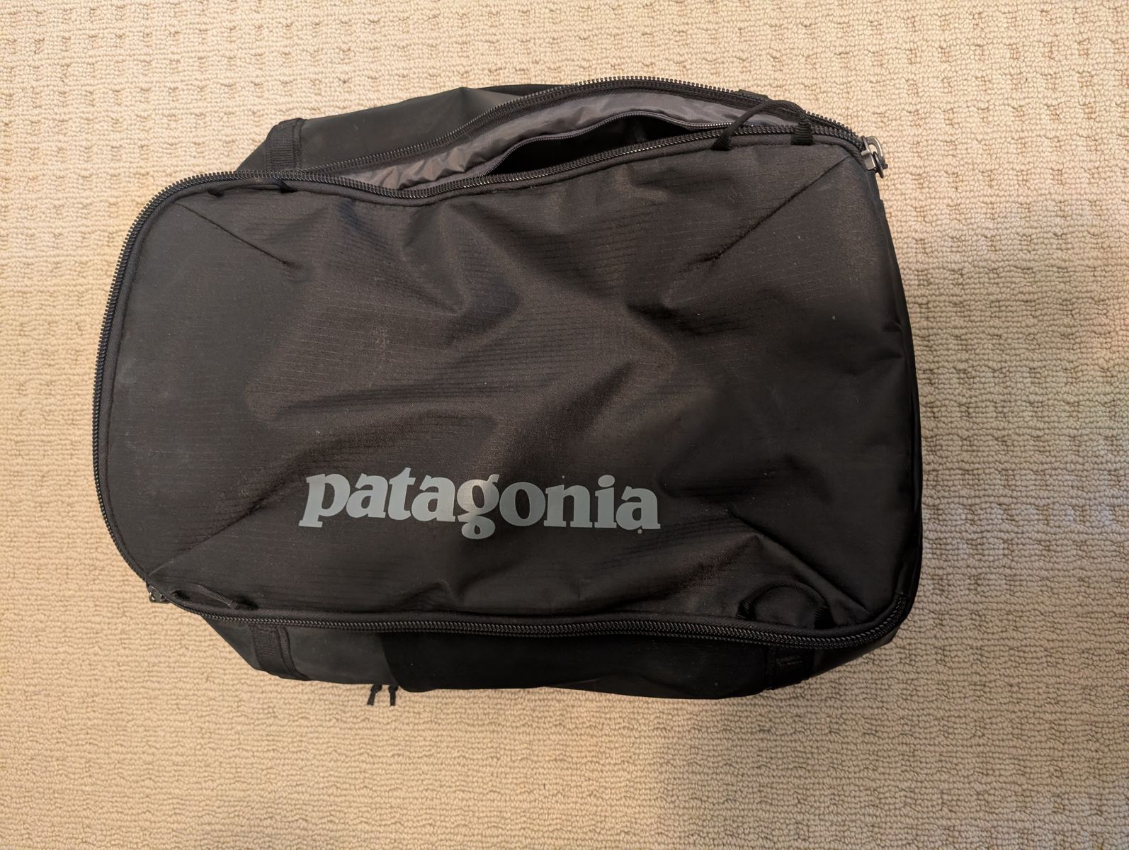Patagonia MLC Mini 26L Carry-On Travel Pack - Black, Excellent Condition
