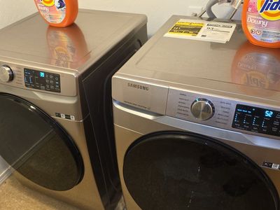 Samsung 4.5 cu ft Front Load Washer - Champagne,
Samsung 7.5 cu ft Electric Drver - Champagne