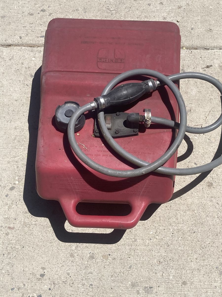 Tempo 6 Gallon Marine Fuel Tank with Hose - Red, Portable, Outboard Motor Ready