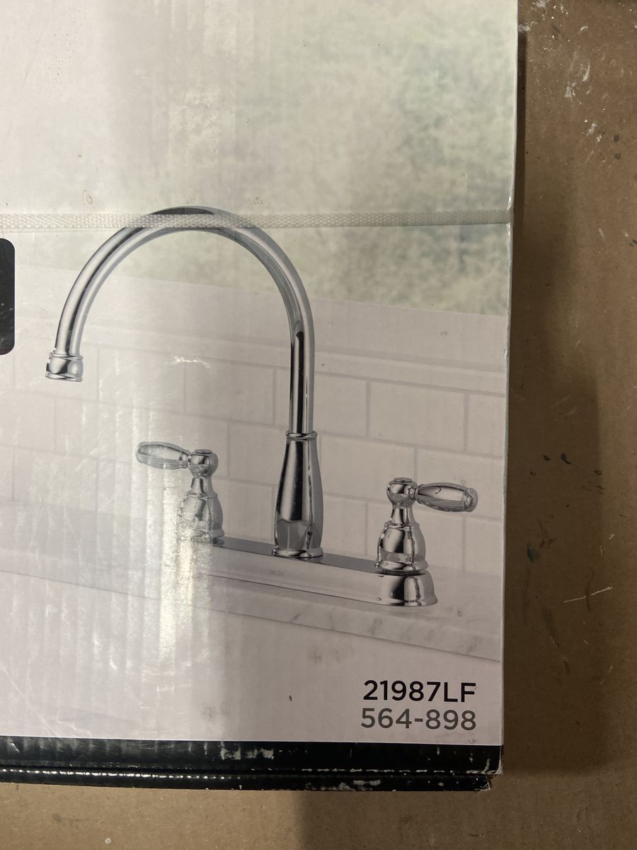 Delta Kitchen facet NIB