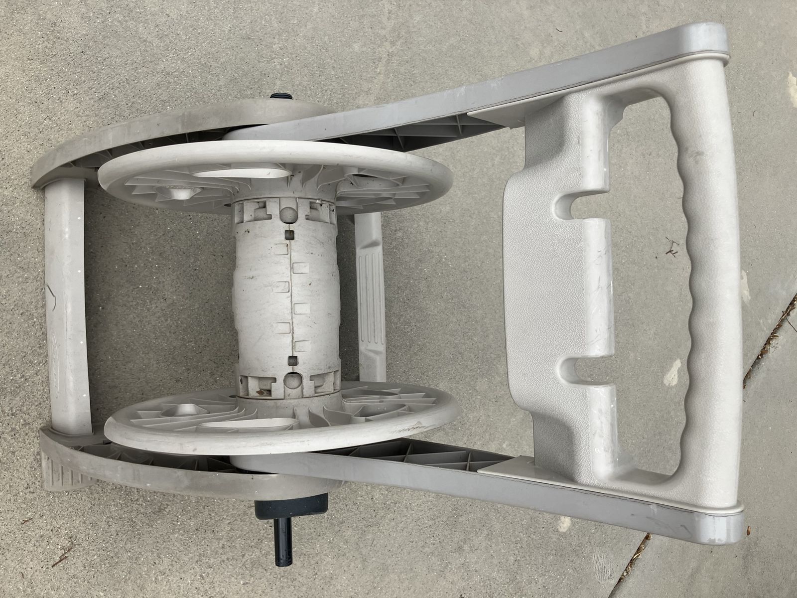 Garden hose reel