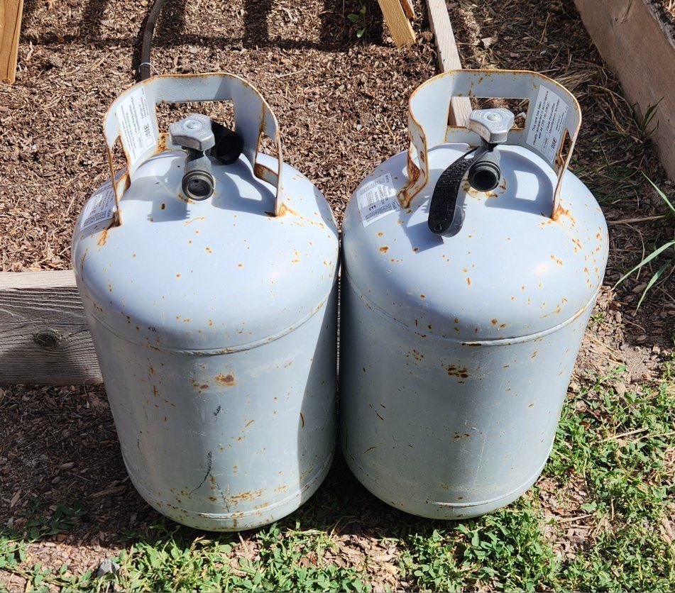 7 gallon propane tanks