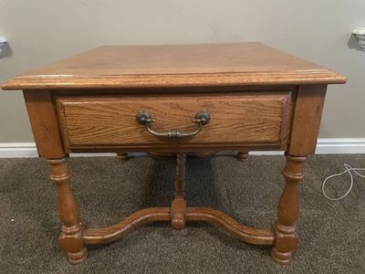 Oak Wood End Table with Drawer - Classic Design Side Table