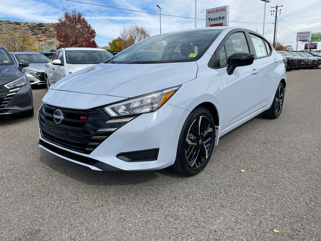 2025 Nissan Versa SR