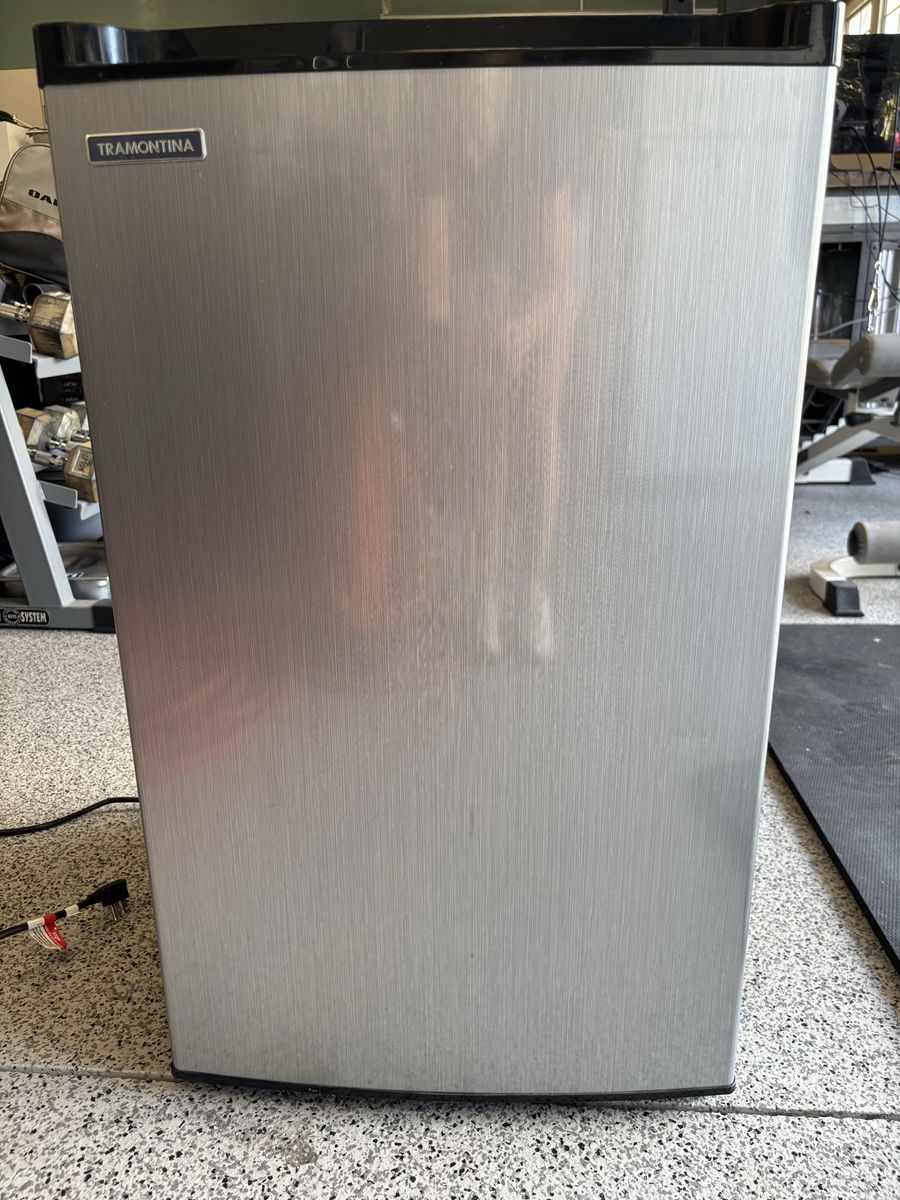 TRAMONTINA MINI FRIDGE 4.4 CU FT