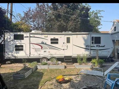 2005 Pilgrim international 35' camp trailer