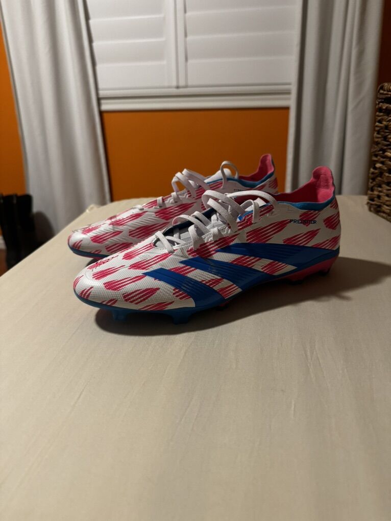 Mens 11 Adidas Predator Soccer Shoes