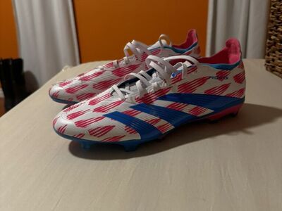 Mens 11 Adidas Predator Soccer Shoes