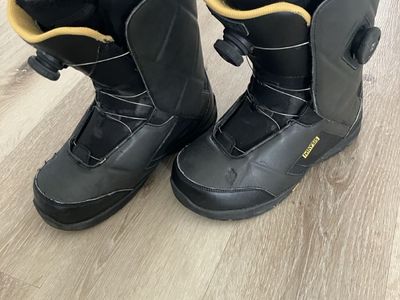 K2 Maysis Snowboard boots Men's size 9