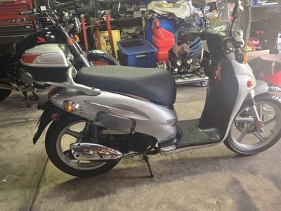 2002 kymco people 150