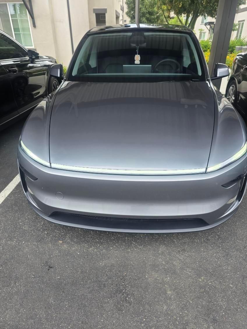 2026 Tesla Model Y Premium