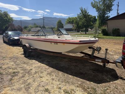 1979 BCA tri-hull boat