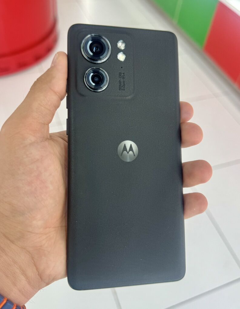 Motorola Moto Edge 2023, 256 GB - Unlocked