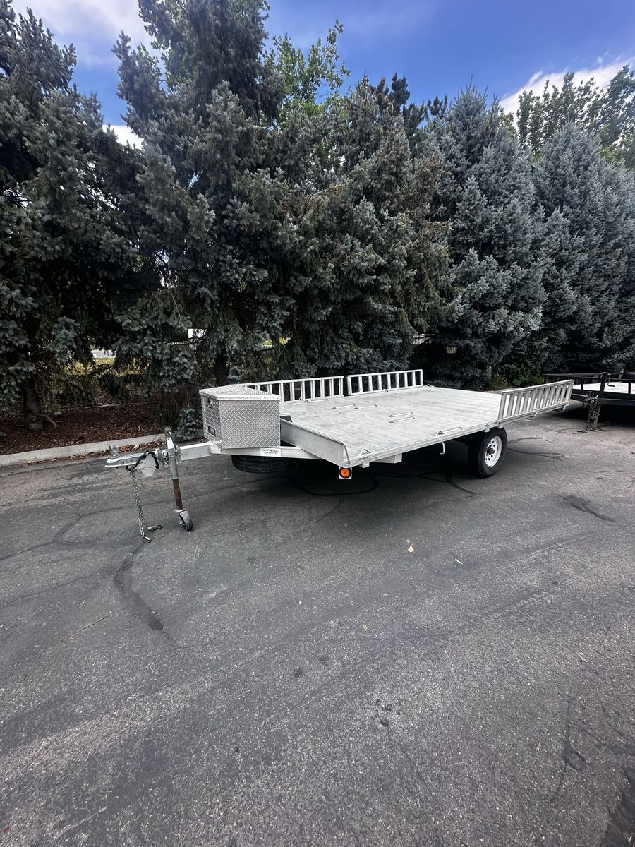 Aluminum trailer