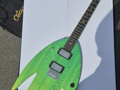 Oriolo guitars Markus green Rocket