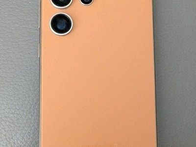 Samsung Galaxy S24 Ultra 5G (Unlocked) 512GB - Orange with Magnetic Kickstand Case