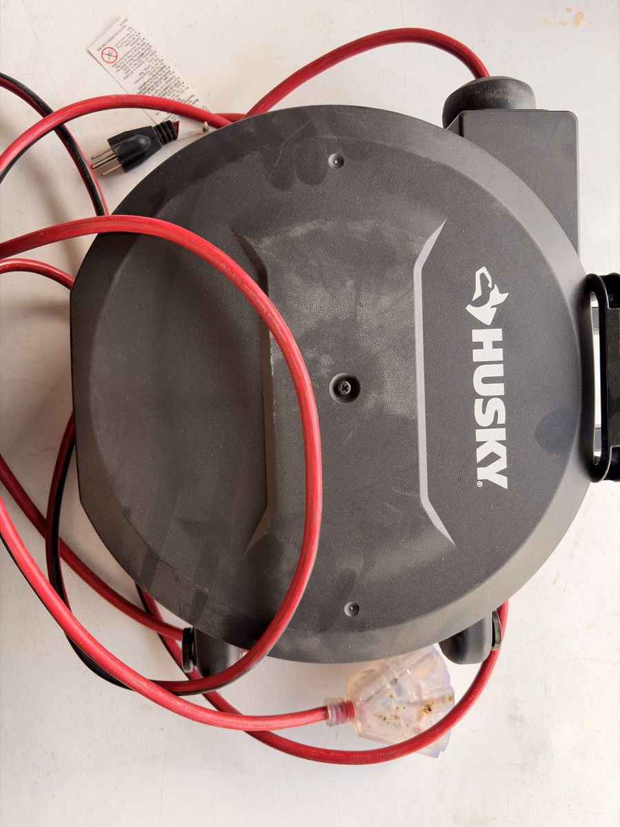 Husky 50 ft. 14/3 Extension Cord Reel - Retractable