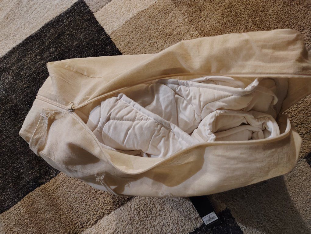 Main image 4