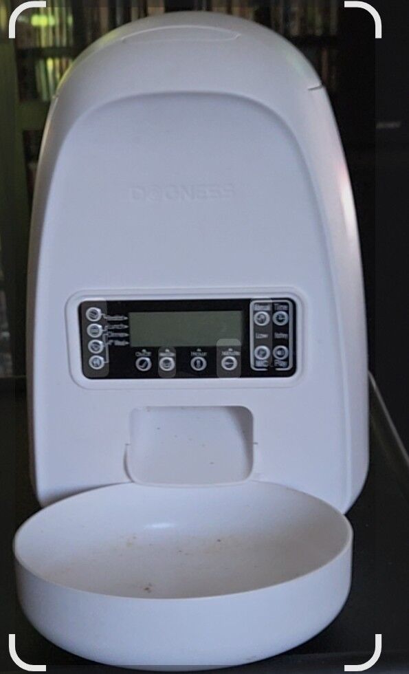 Dogness Timed Dog and Cat Feeder. Automatic Dog Feeder with Timer And Battery Backup.
