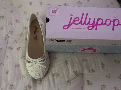 Jellypop White Floral Lace Ballet Flats Size 6.5M Bow Accent with Box
