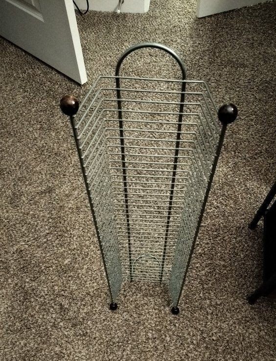 38 DVD tower stand
