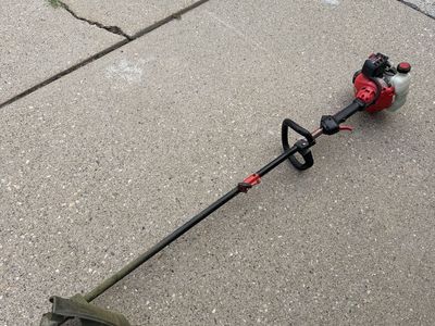 Craftsman 27cc 2-Cycle Gas String Trimmer / Weedwacker