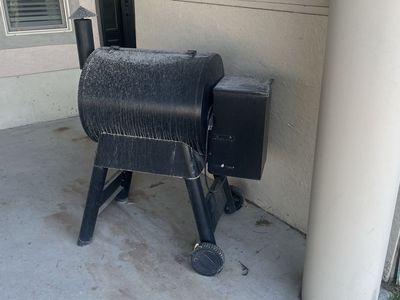 Traeger Pro Series 34 Pellet Grill Smoker - Used, Good Condition