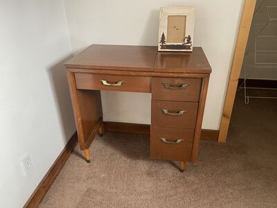 Mcm Desk Sewing Tsble