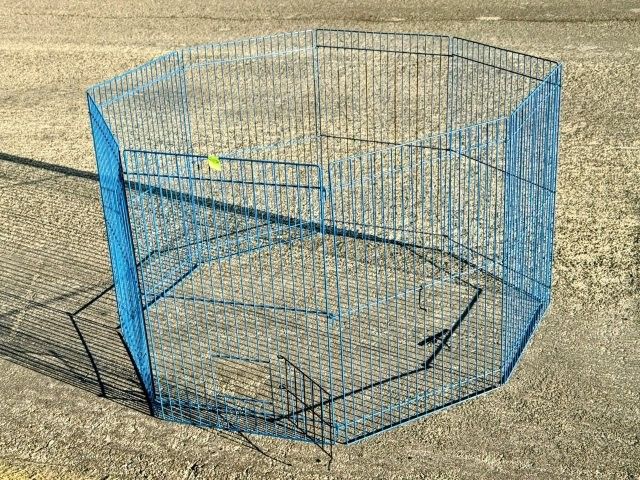 Kaytee Pet 'n Playpen 29"H - Excellent Condition