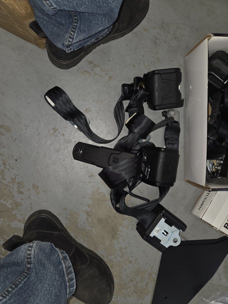 2016 RZR stock seat belts