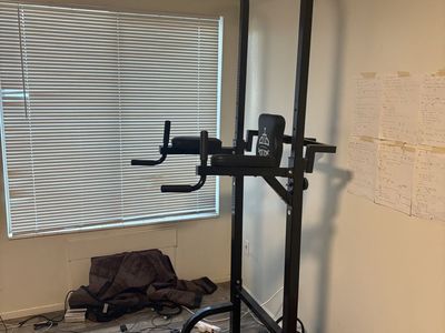 Full size pull up bar