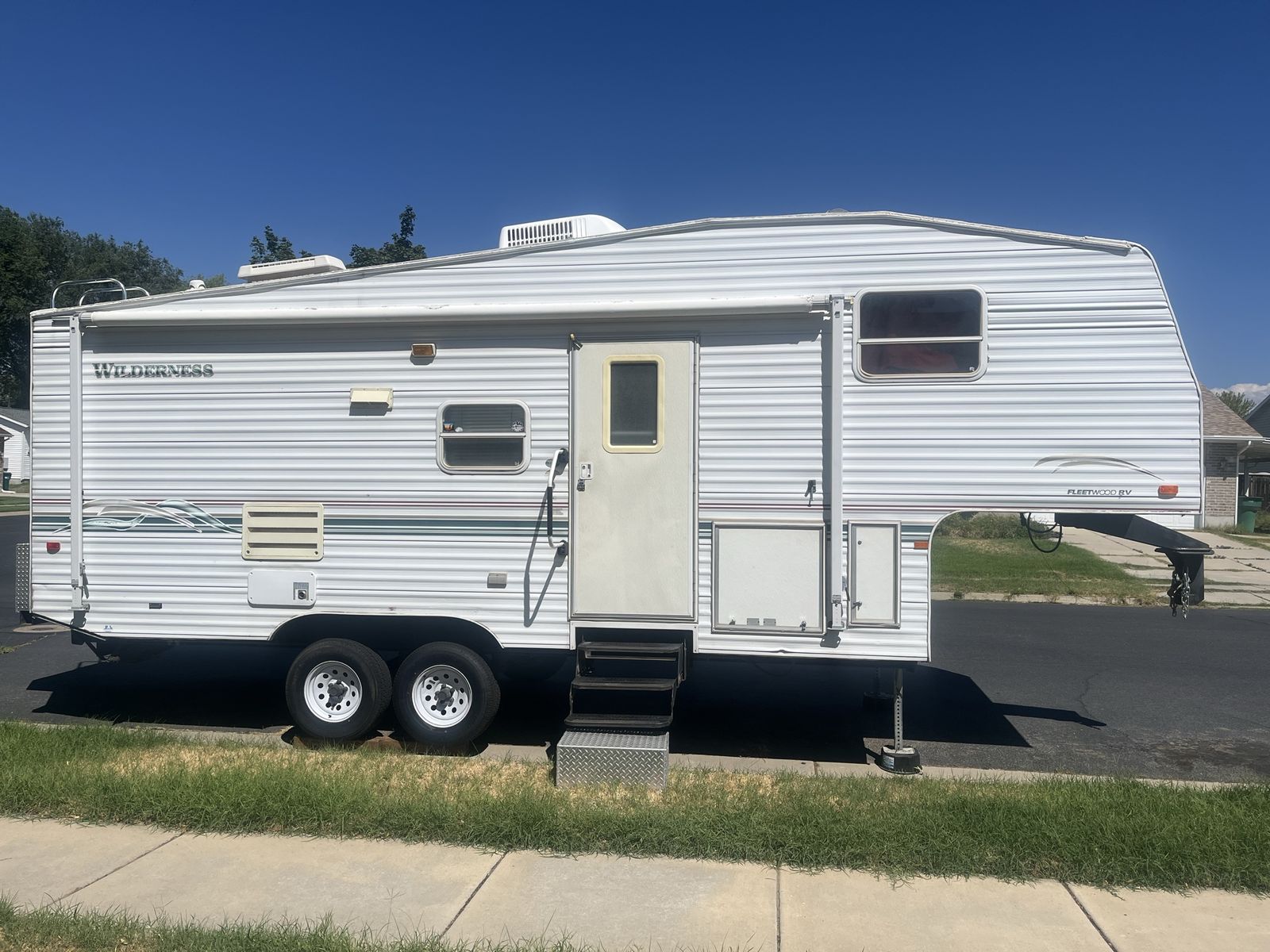 Fleetwood Wilderness Northwest Edition 5th Wheel Travel Trailer