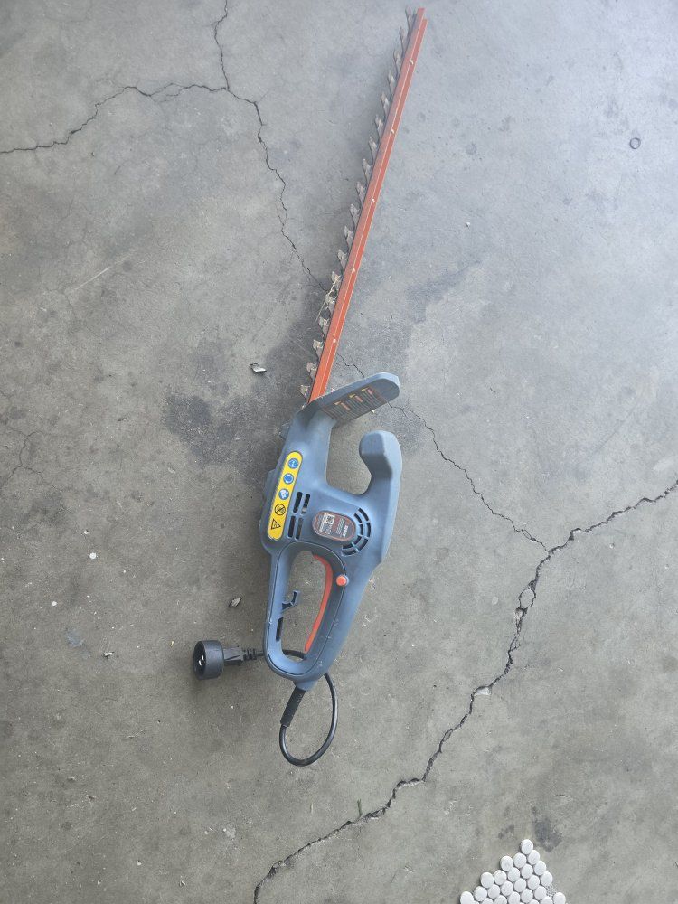 Benyix Electric Hedge Trimmer - Corded Garden Tool