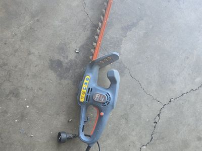 Benyix Electric Hedge Trimmer - Corded Garden Tool