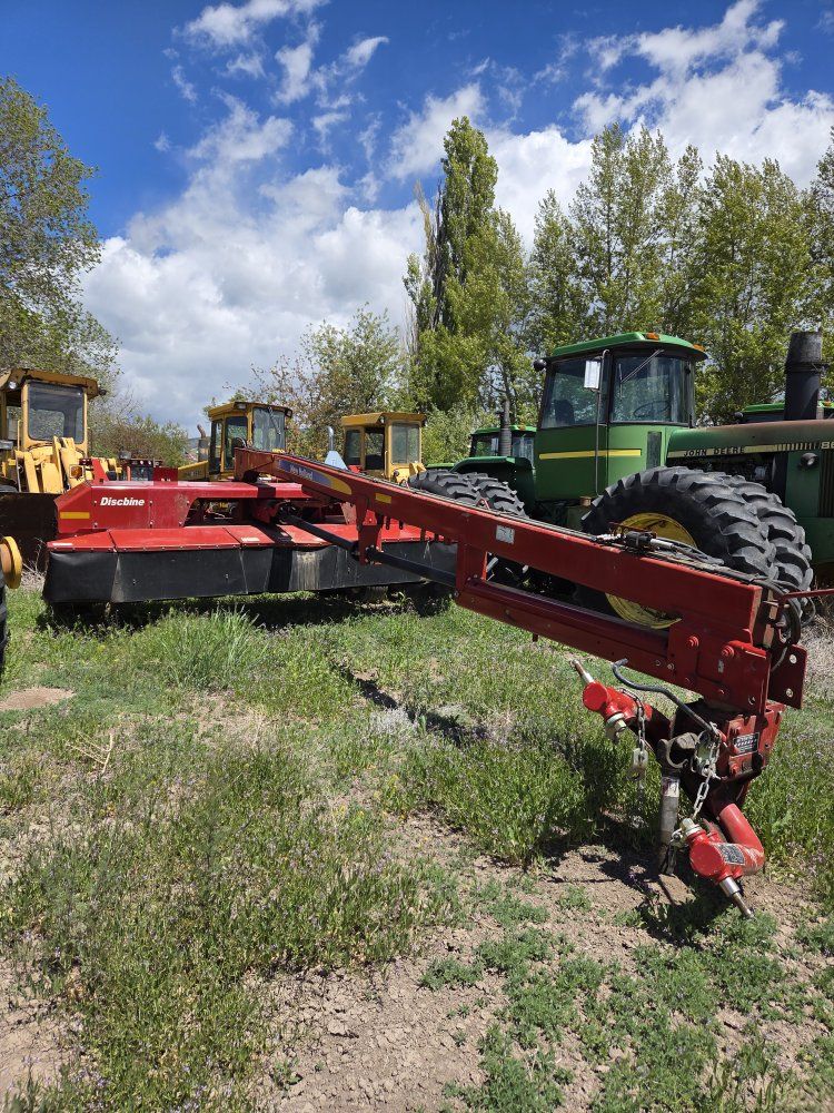 New Holland H7450 Swather