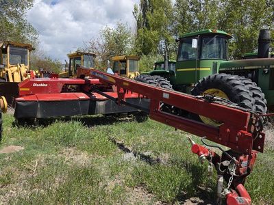 New Holland H7450 Swather