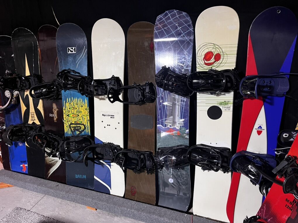 160 cm to 165 CM snowboards Plus A Lot More