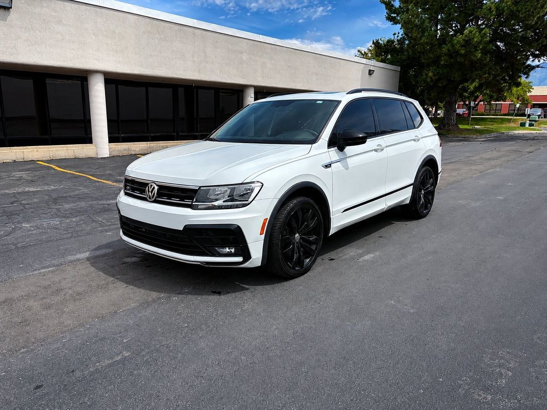 2020 Volkswagen Tiguan SE R-Line Black
