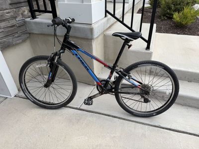 Trek MT220 clean
